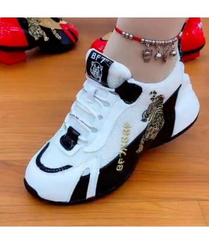 Customizable Girls' Breathable Sports Sneakers with Thick Heightening Soles for Running