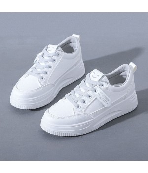 White flat shoes women walking style fashion casual sneakers for women